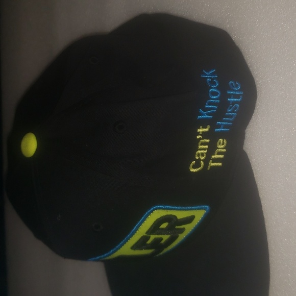 Snapback hat - Picture 2 of 3